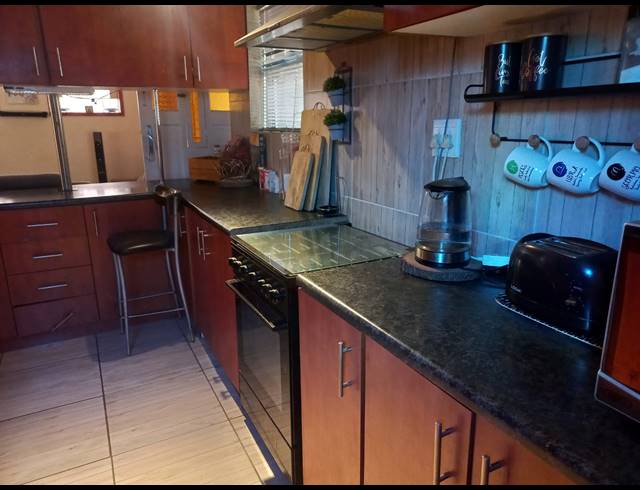 4 BEDROOM HOUSE FOR SALE IN PORTLANDS